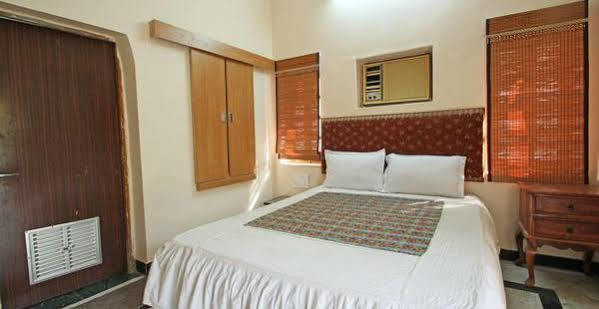 Oyo 9900 Hotel Pioneer Plaza Dzsódhpur Kültér fotó