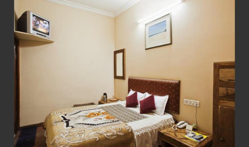 Oyo 9900 Hotel Pioneer Plaza Dzsódhpur Kültér fotó