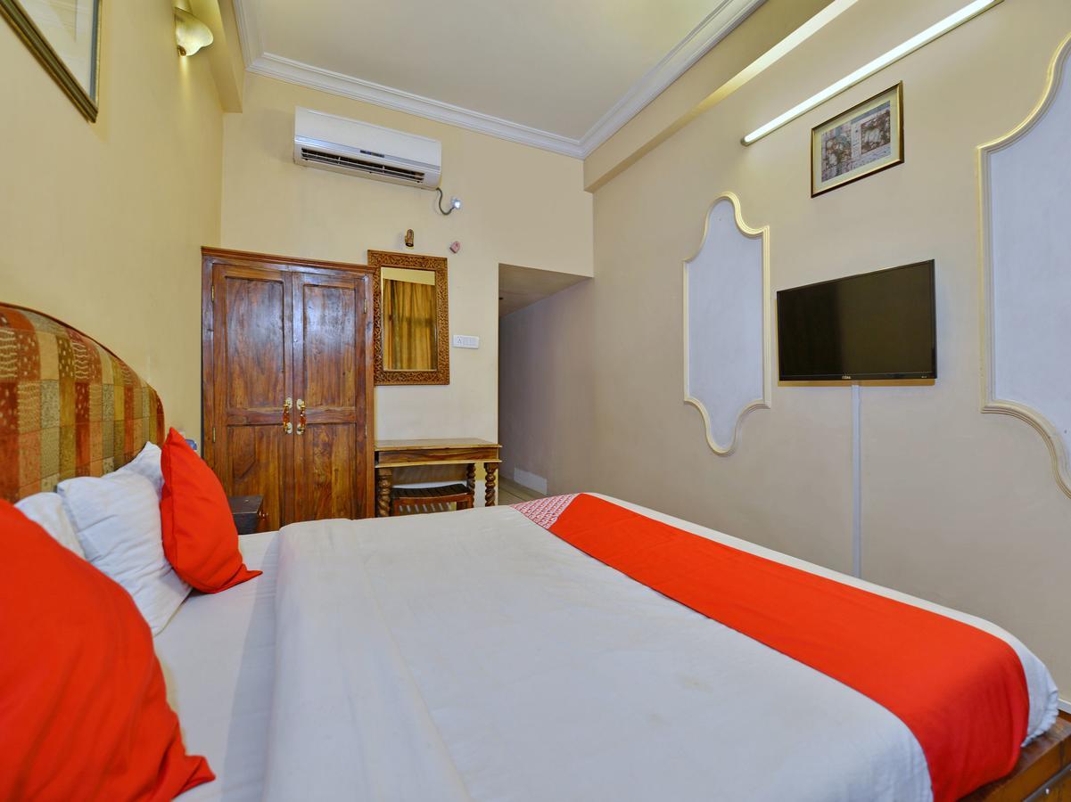 Oyo 9900 Hotel Pioneer Plaza Dzsódhpur Kültér fotó
